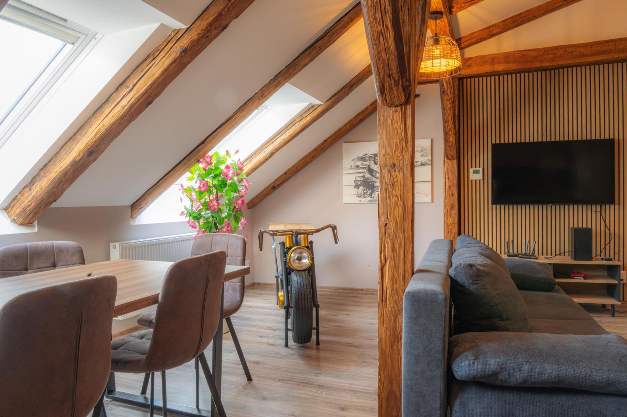 Apatman Fellini House Apartman Trenčín Kültér fotó